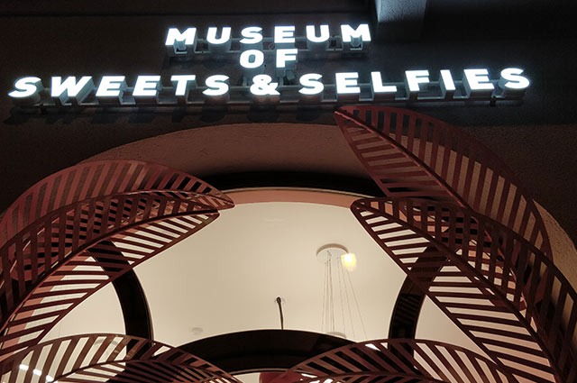 Museum-Sweets-Selfies5